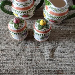 BRAND NEW!!! VINTAGE STRATA GROUP FRESH N' FRUITY, SUGAR,CREAMER, SALT & PEPPER.